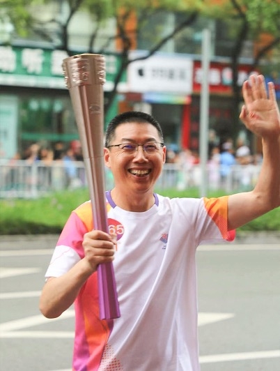 亚运火炬手徐荣培：中国智造，浙江同富杭州特美。