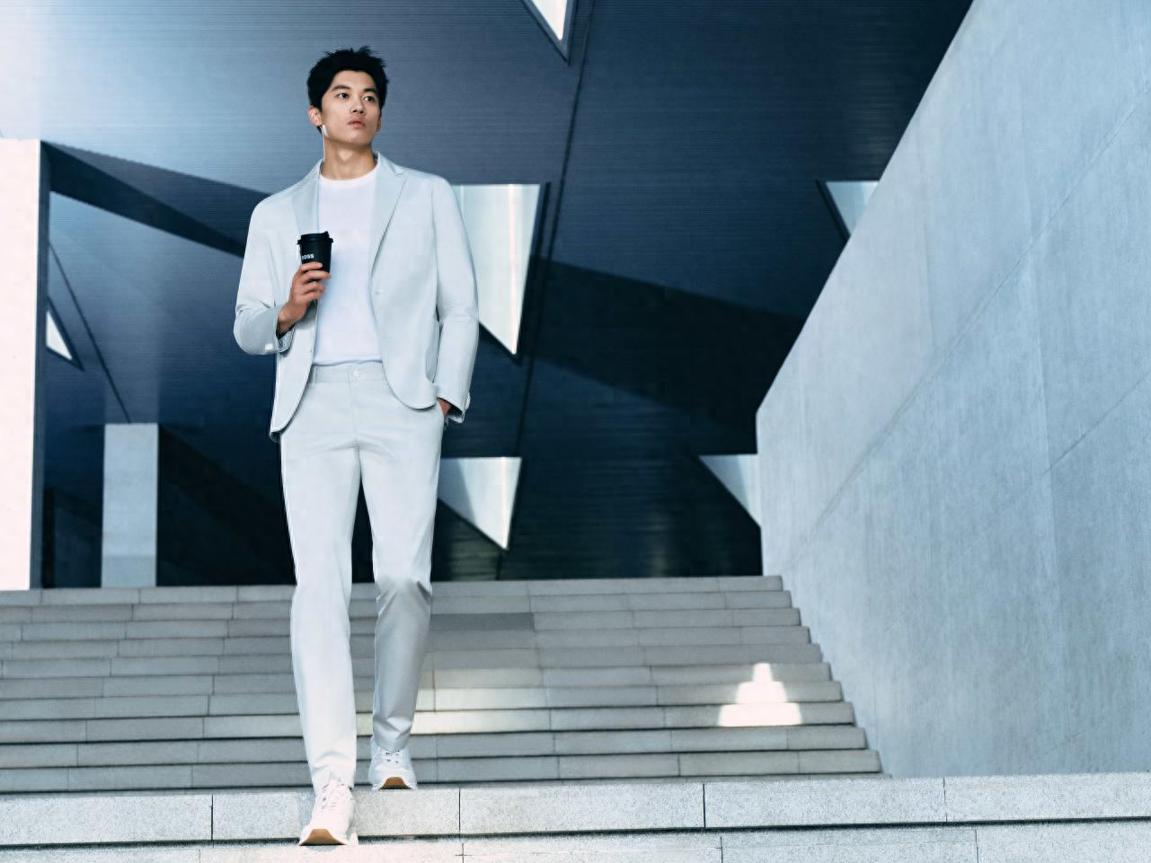 蓄势待发：汪顺演绎全新BOSS Performance机能通勤系列