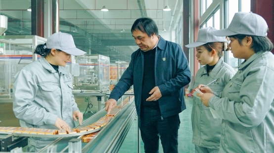 红色山河作证： 朱银火与他的“中国茶叶航母”梦